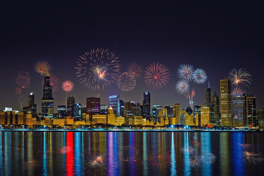 Chicago,Skyline,(illinois,,Usa),With,Fireworks